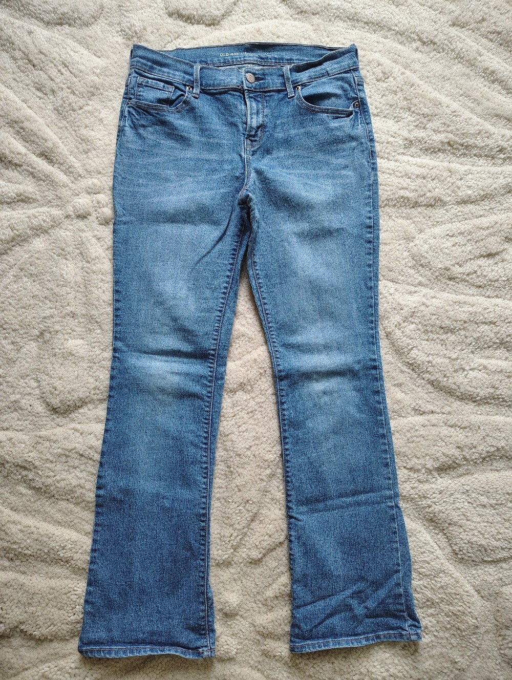 ☀️5/$25☀️ Old Navy Women’s Size 6 Short Mid-rise Original Bootcut Blue Jeans